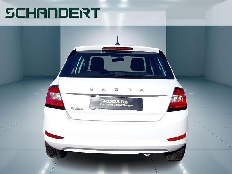 Gebraucht Skoda Fabia 60 PS (44 kW) 2021 Candyweiss Limousine