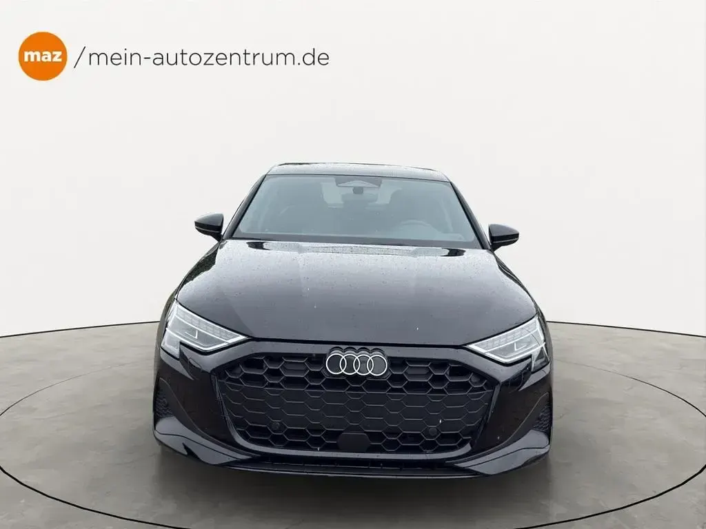 Neu Audi A3 116 PS (85 kW) 2026 Brillantschwarz Limousine