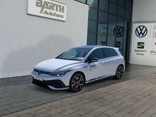 Oryxweiß perlmutteffekt Gebraucht 2023 VW Golf VIII GTI Clubsport Limousine | 38.990 € (Teuer) - Bild 1/2