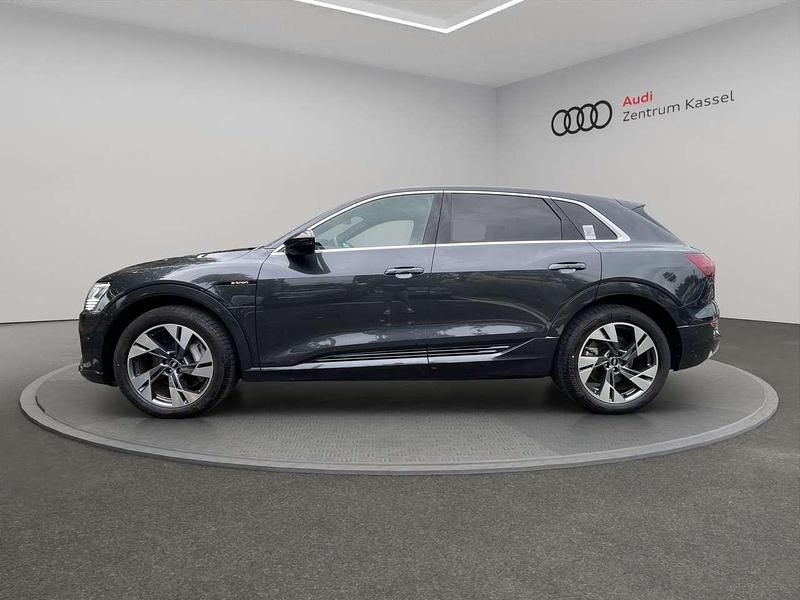 Gebraucht Audi e-tron Advanced 230 kW (313 PS) 2022 Manhattangrau metallic SUV
