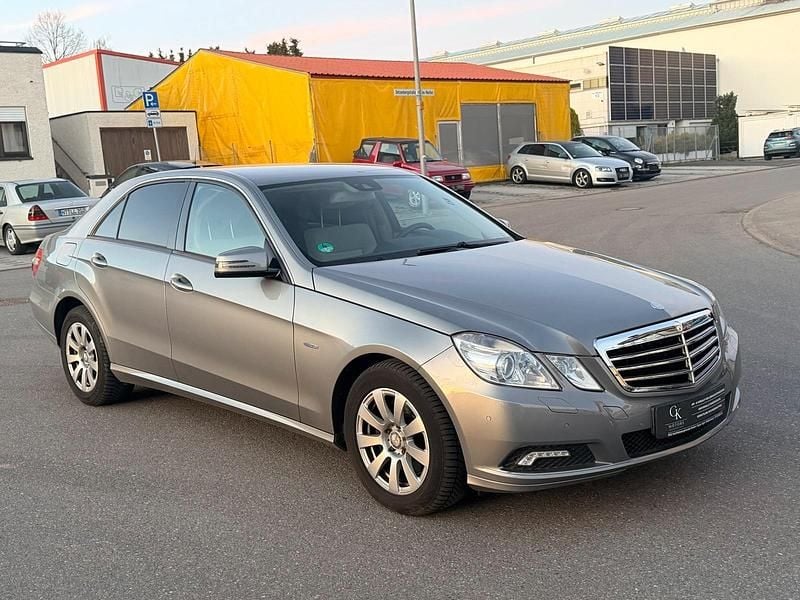 Gebraucht Mercedes E350 292 PS (214 kW) 2009 Grau Limousine