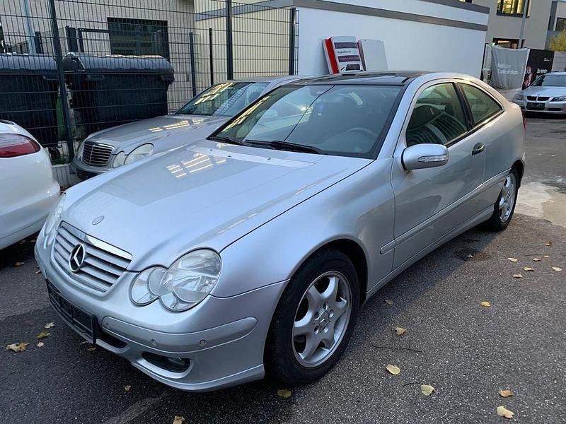 Silber Gebraucht 2006 Mercedes C200 Coupé | 2.550 € (Superpreis) - Bild 1/4