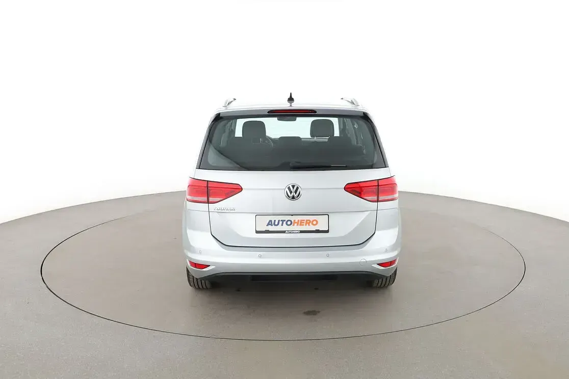Gebraucht VW Touran Highline 150 PS (110 kW) 2019 Grau Van / Kleinbus