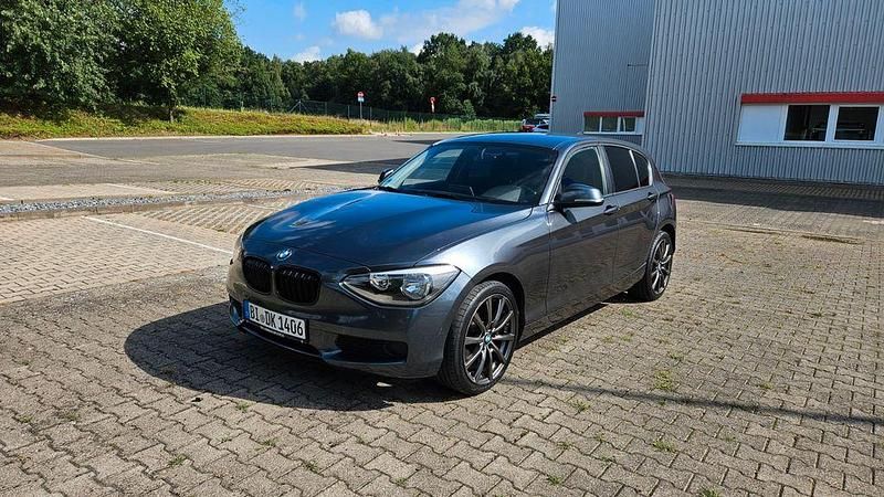 Grau Gebraucht 2014 BMW 116 Kleinwagen | 12.300 € (Teuer) - Bild 1/4