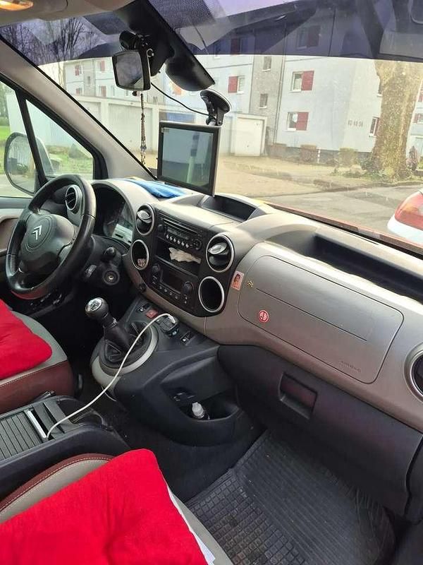 Gebraucht Citroën Berlingo Exclusive 109 PS (80 kW) 2009 Rot Van / Kleinbus