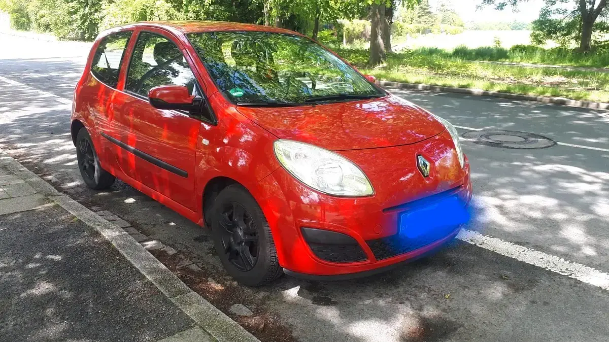 Gebraucht Renault Twingo 58 PS (42 kW) 2011 Rot Kleinwagen