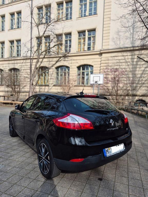 Gebraucht Renault Mégane Bose Edition 116 PS (85 kW) 2012 Schwarz Limousine