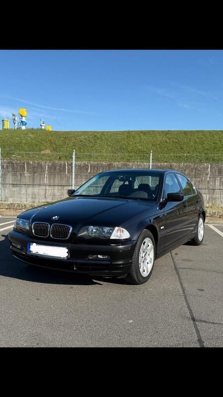 Schwarz Gebraucht 1998 BMW 328 Limousine | 4.690 € (Fairer Preis) - Bild 1/4