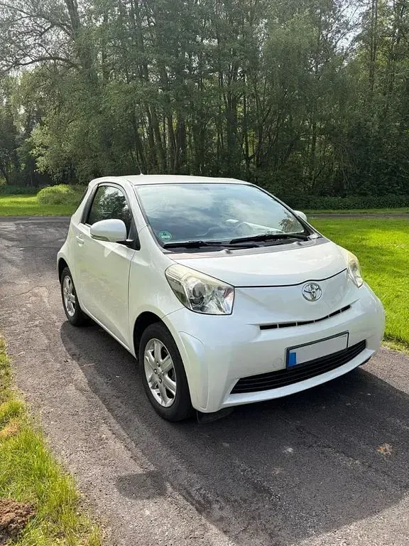 Second-hand Toyota iQ Basis 68 CP (50 kW) 2009 Alb Hatchback