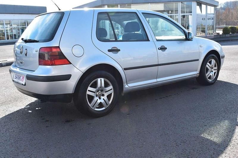 Gebraucht VW Golf IV Edition 101 PS (74 kW) 2000 Silber Limousine