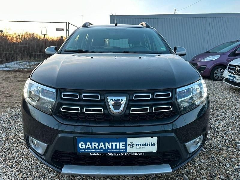 Gebraucht Dacia Logan Stepway 90 PS (66 kW) 2020 Schwarz Kombi