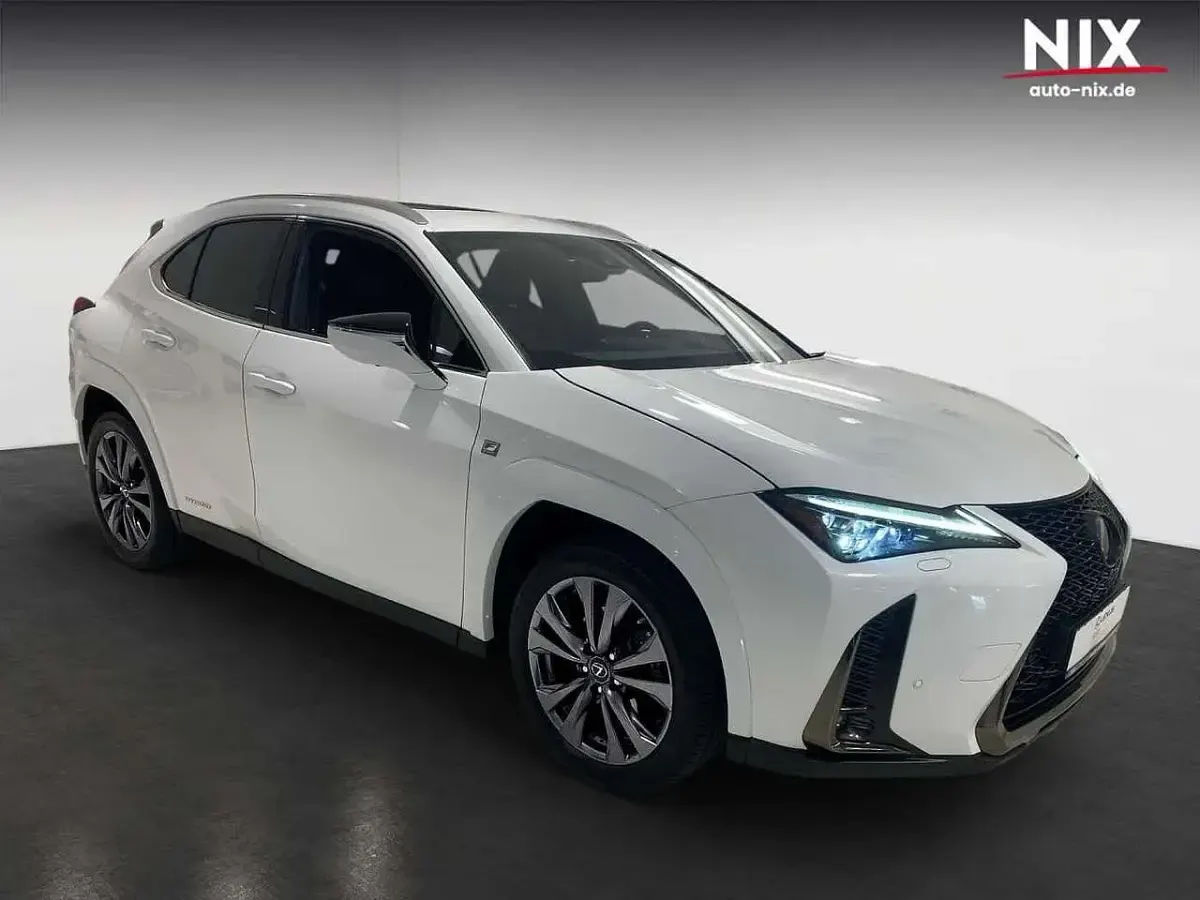 Gebraucht Lexus UX 250h Sport Line 184 PS (135 kW) 2022 Weiß SUV
