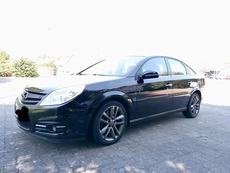 Schwarz Gebraucht 2007 Opel Vectra GTS Limousine | 2.500 € - Bild 1/4