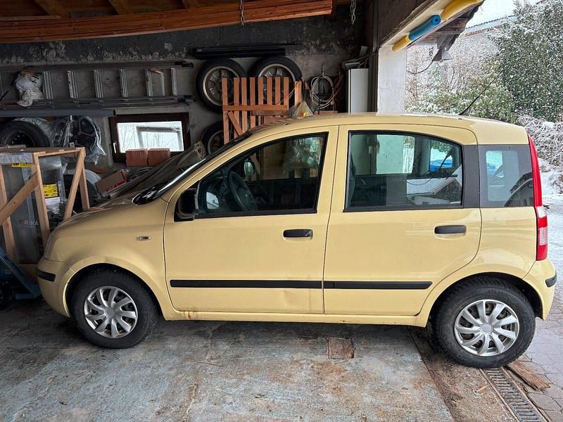 Gebraucht Fiat Panda 69 PS (50 kW) 2012 Gelb Kleinwagen