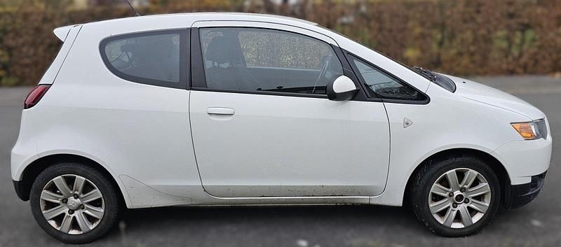 Gebraucht Mitsubishi Colt 95 PS (69 kW) 2011 Weiß Kleinwagen