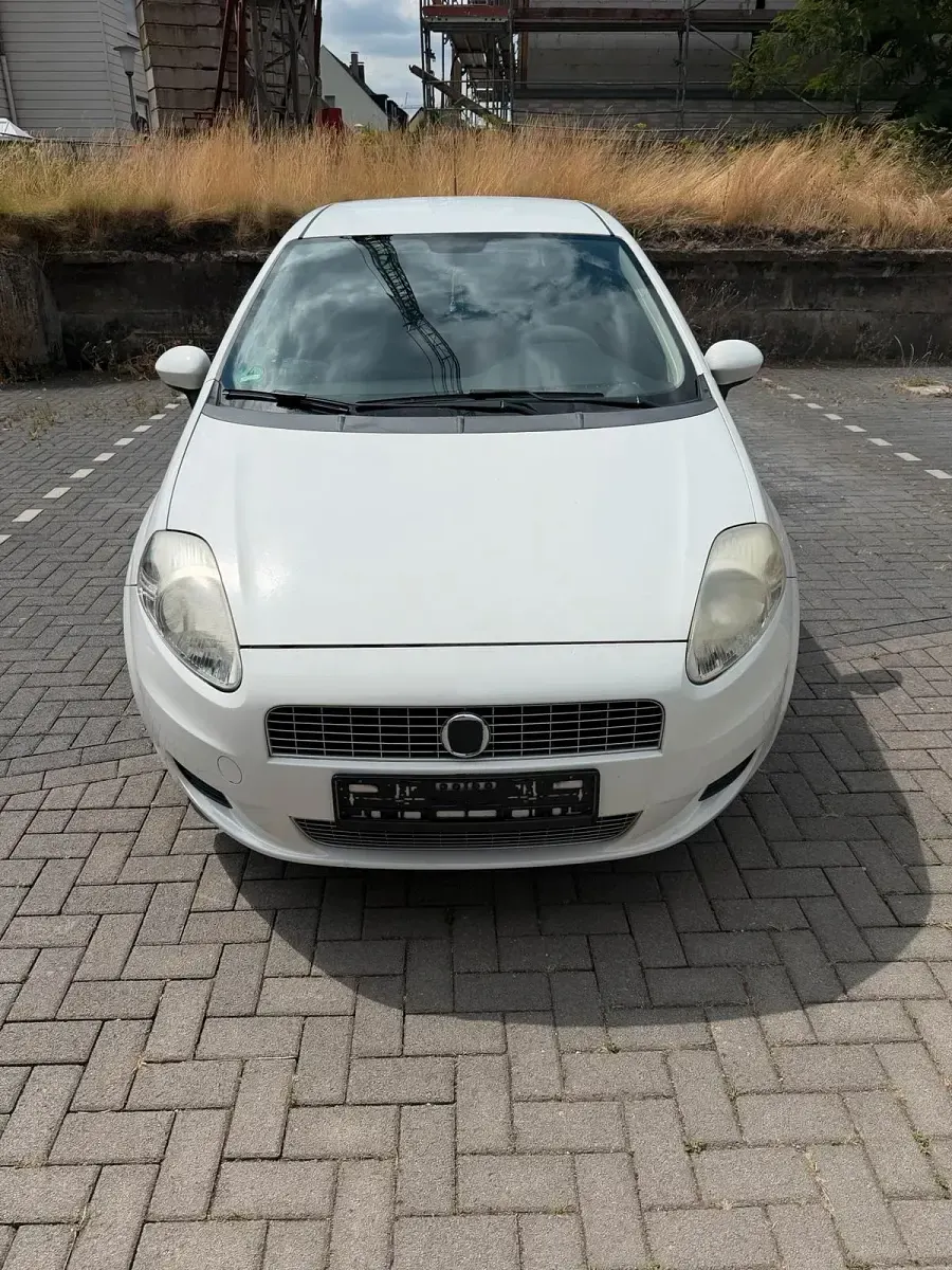 Gebraucht Fiat Punto Dynamic 77 PS (56 kW) 2009 Kleinwagen