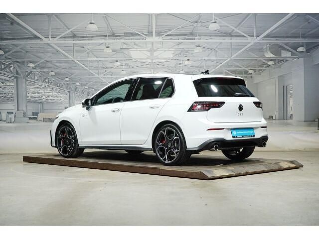 Gebraucht VW Golf VIII GTI 265 PS (194 kW) 2024 Pure white Limousine