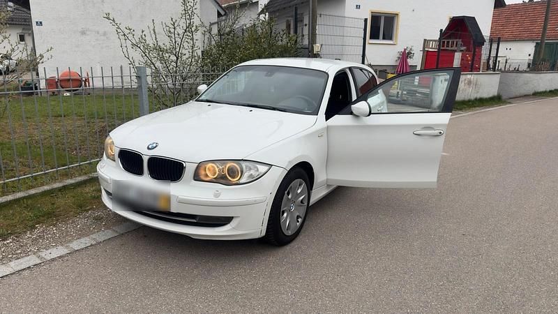 Gebraucht BMW 120 170 PS (125 kW) 2008 Weiß Kleinwagen