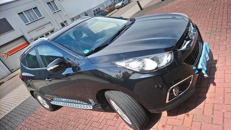 Gebraucht Hyundai ix35 Comfort 163 PS (119 kW) 2010 Schwarz SUV