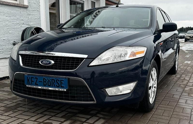Gebraucht Ford Mondeo Trend 110 PS (80 kW) 2010 Blau Kombi