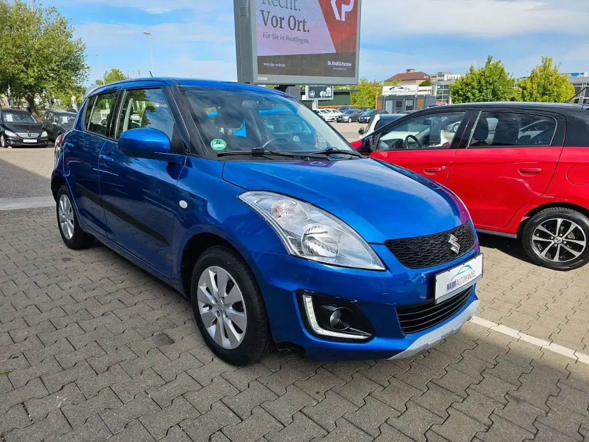 Gebraucht Suzuki Swift Club 94 PS (69 kW) 2014 Blau Kleinwagen