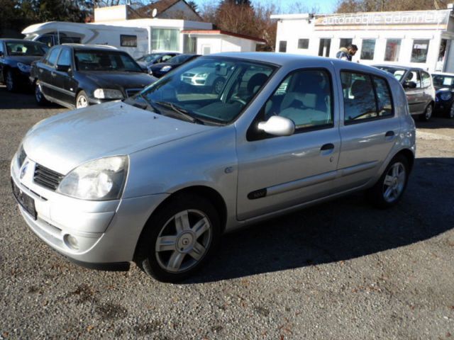 Gebraucht Renault Clio II 75 PS (55 kW) 2005 Silber metallic Kleinwagen