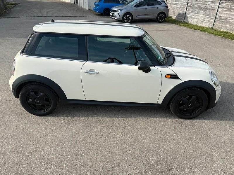 Usata Mini Cooper 75 CV (55 kW) 2011 Beige Utilitaria