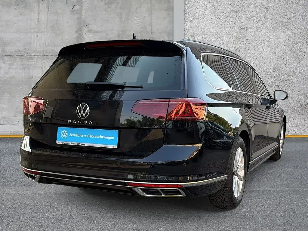 Gebraucht VW Passat R-line 200 PS (147 kW) 2022 Schwarz Kombi