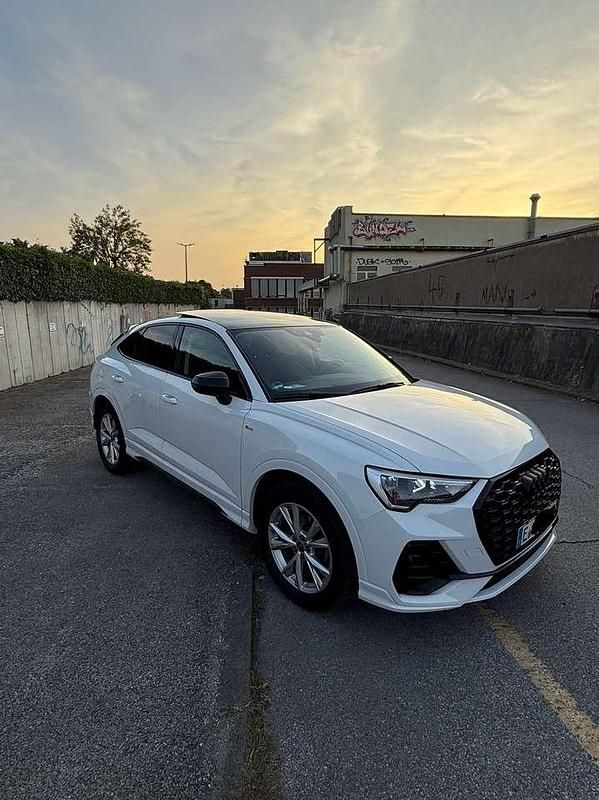 Weiß Gebraucht 2021 Audi Q3 Sportback S-Line SUV | 36.490 € (Etwas zu teuer) - Bild 1/4