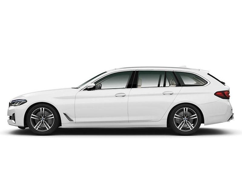 Alpinweiss iii Gebraucht 2022 BMW 540 Luxury Line Kombi | 48.450 € (Fairer Preis) - Bild 1/4