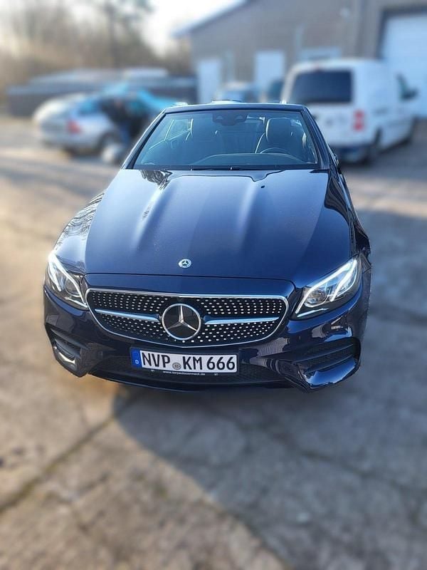Blau Gebraucht 2020 Mercedes E450 AMG line Cabrio | 59.000 € - Bild 1/4