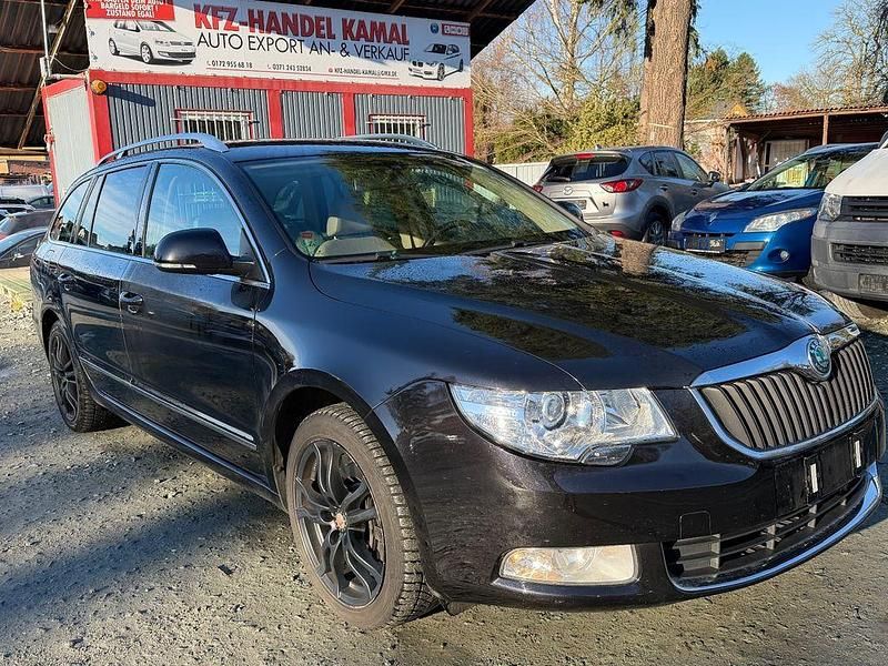 Schwarz Gebraucht 2012 Skoda Superb Elegance Kombi | 7.999 € (Fairer Preis) - Bild 1/4
