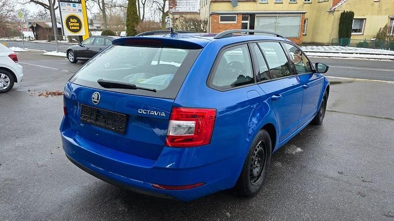 Gebraucht Skoda Octavia Ambition 116 PS (85 kW) 2019 Blau Kombi
