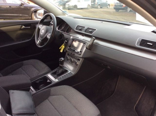 Gebraucht VW Passat Comfortline 150 PS (110 kW) 2013 Grau Kombi