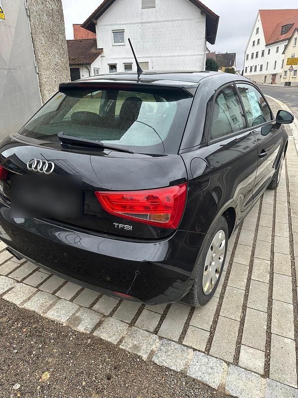 Gebraucht Audi A1 Ambition 122 PS (89 kW) 2011 Schwarz Kleinwagen