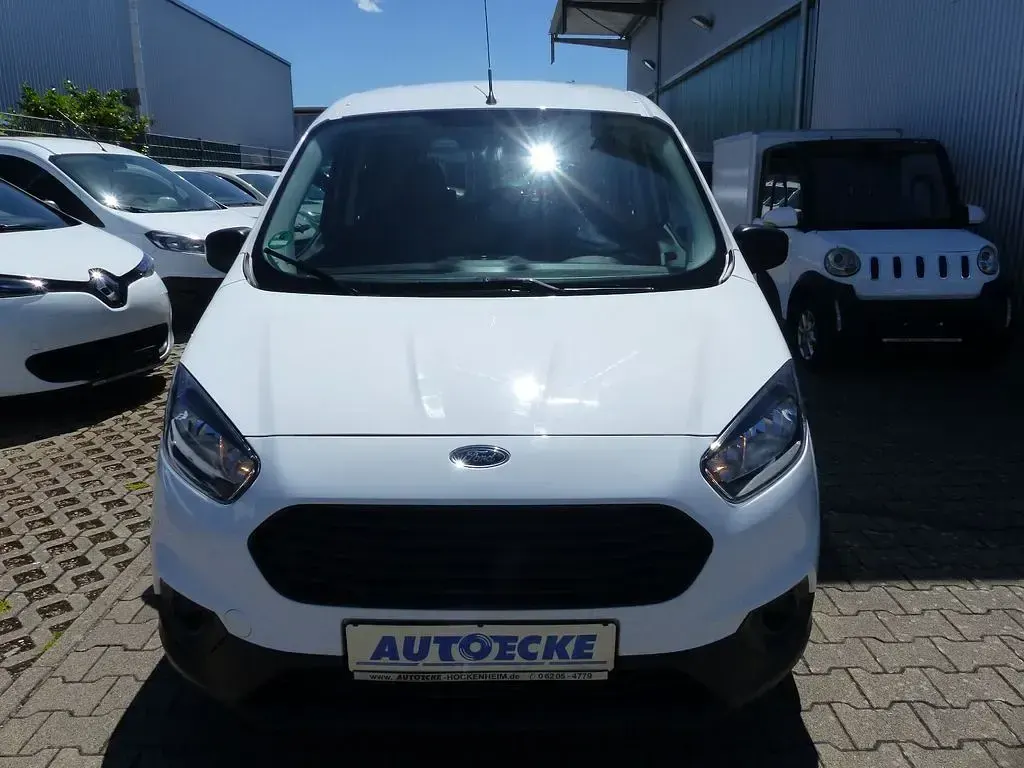 Gebraucht Ford Courier 101 PS (74 kW) 2019 Weiß Van / Kleinbus