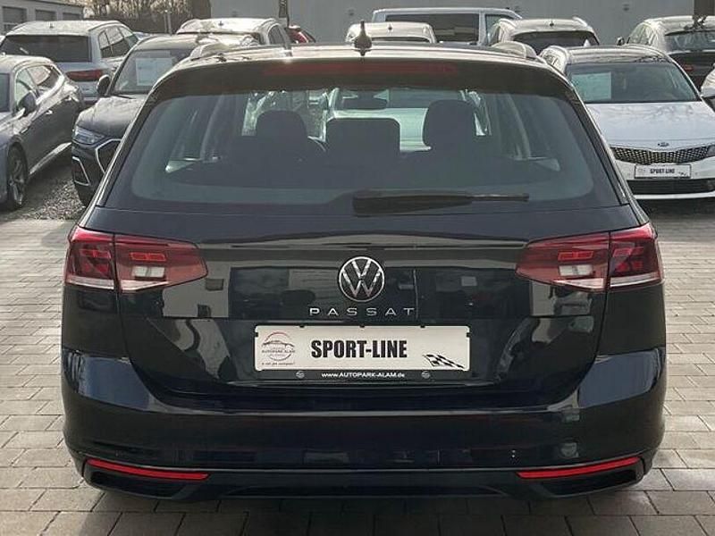 Gebraucht VW Passat 150 PS (110 kW) 2022 Schwarz Kombi