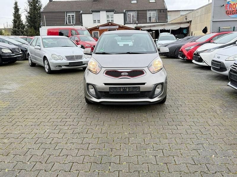 Gebraucht Kia Picanto Spirit 86 PS (63 kW) 2012 Silber Kleinwagen
