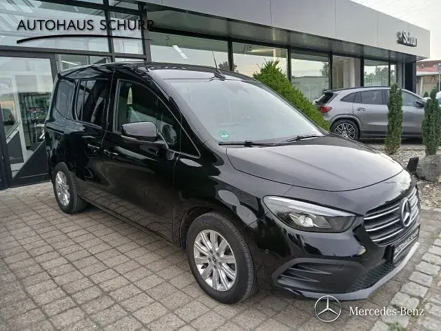 Gebraucht Mercedes T180 Progressive 131 PS (96 kW) 2022 Schwarz Van / Kleinbus