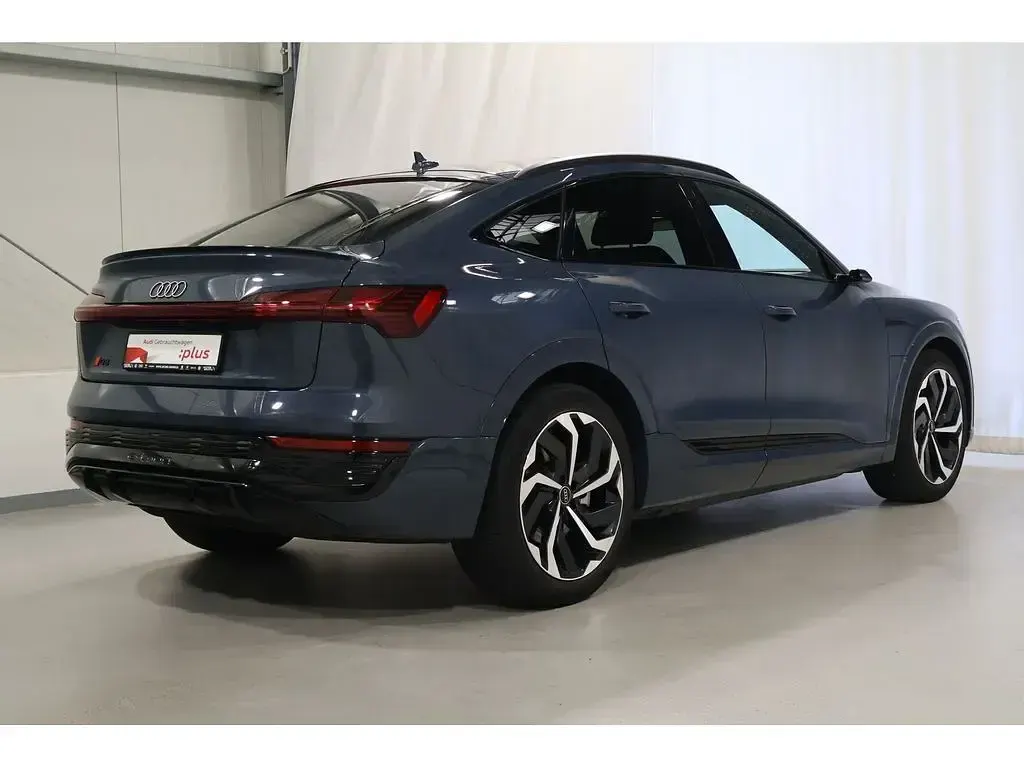 Gebraucht Audi Q8 Sportback e-tron S-Line 300 kW (408 PS) 2024 Blau SUV