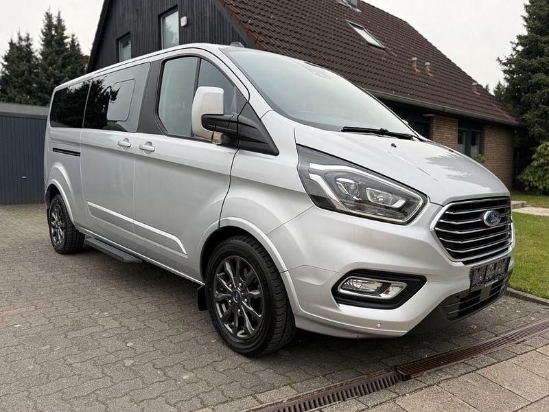 Gebraucht Ford Transit Custom Titanium 185 PS (136 kW) 2019 Silber Van / Kleinbus