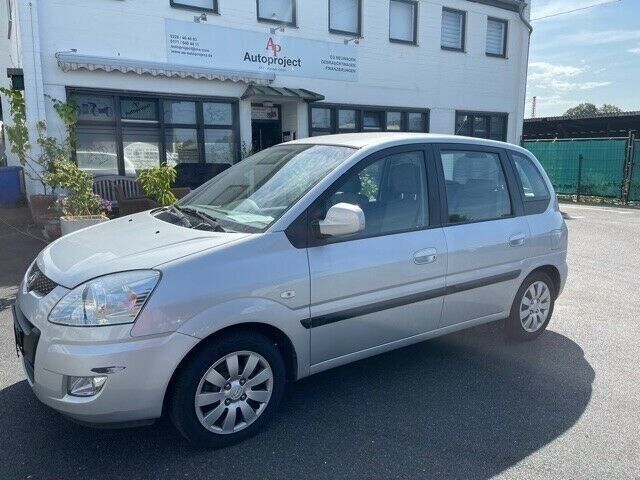 Gebraucht Hyundai Matrix Comfort 103 PS (75 kW) 2009 Silber Van / Kleinbus