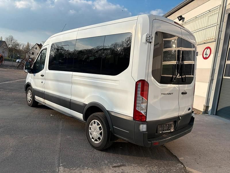 Second-hand Ford Transit 131 CP (96 kW) 2018 Alb Monovolum