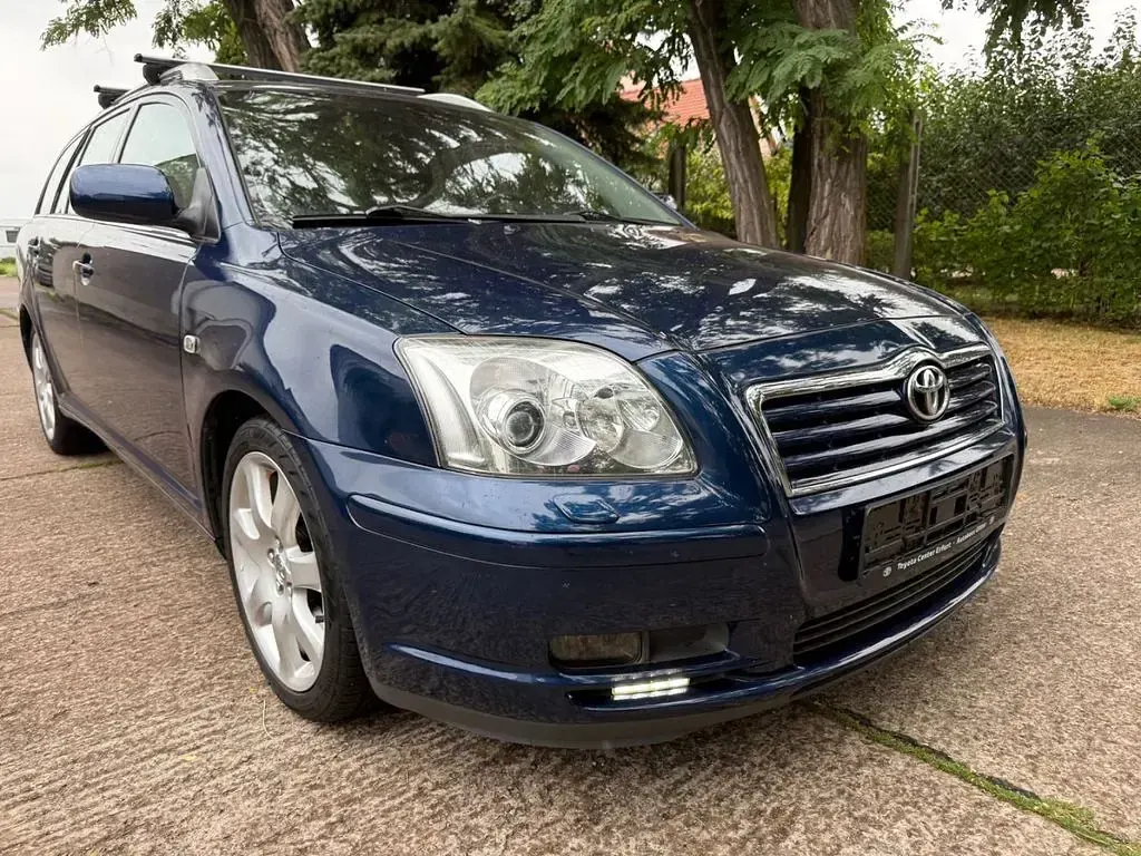 Gebraucht Toyota Avensis Executive 147 PS (108 kW) 2005 Blau Kombi