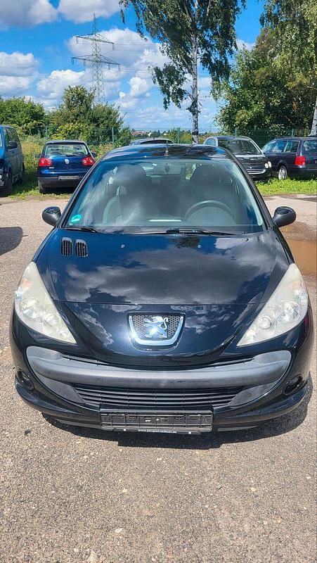 Schwarz Gebraucht 2011 Peugeot 206+ Kleinwagen | 2.200 € (Guter Preis) - Bild 1/4