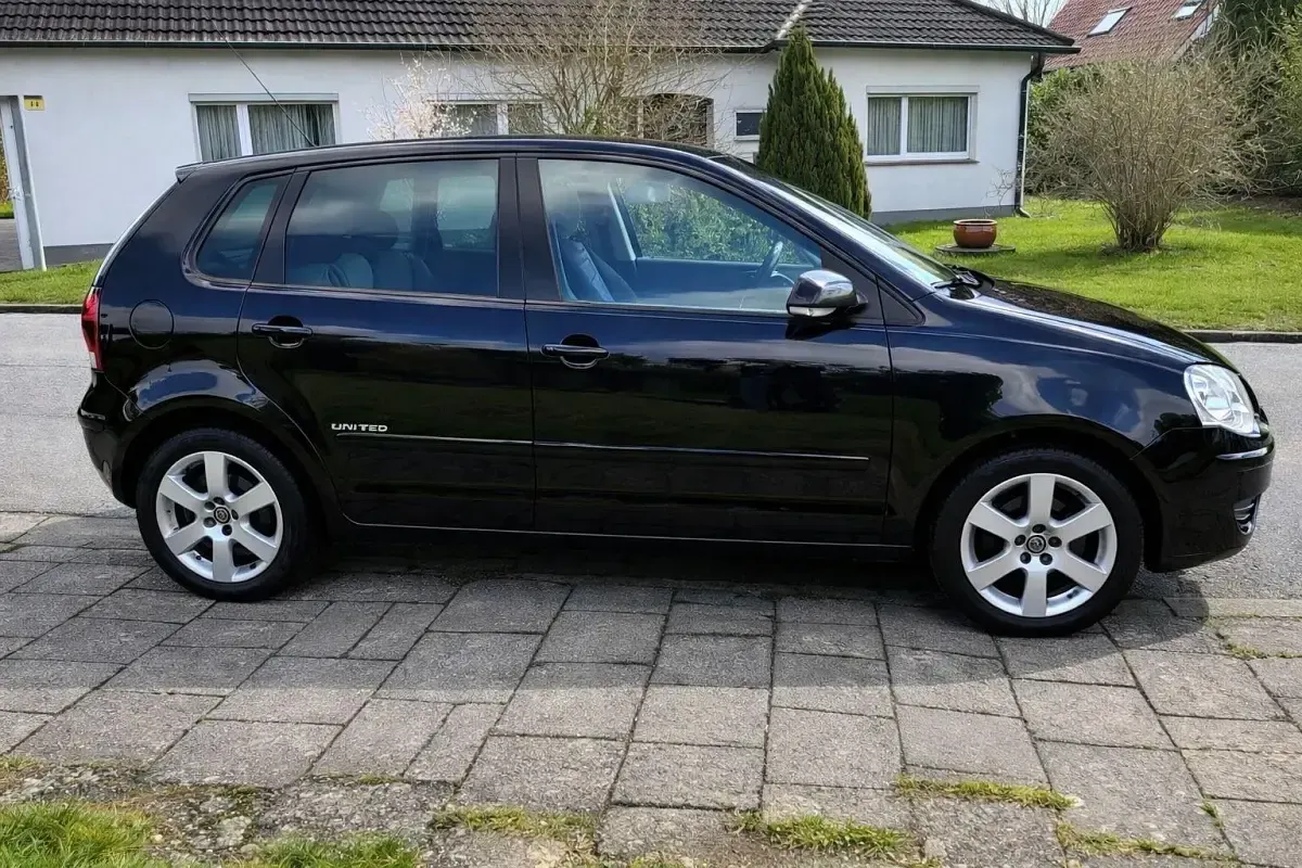 Gebraucht VW Polo 75 PS (55 kW) 2008 Schwarz Kleinwagen