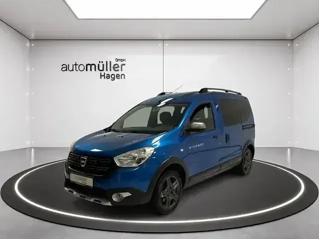 Gebraucht Dacia Dokker Celebration 116 PS (85 kW) 2017 Blau sky Van / Kleinbus