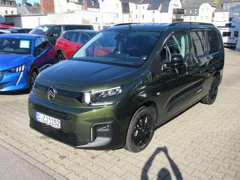 Neu Citroën Berlingo 131 PS (96 kW) 2025 Grün Van / Kleinbus