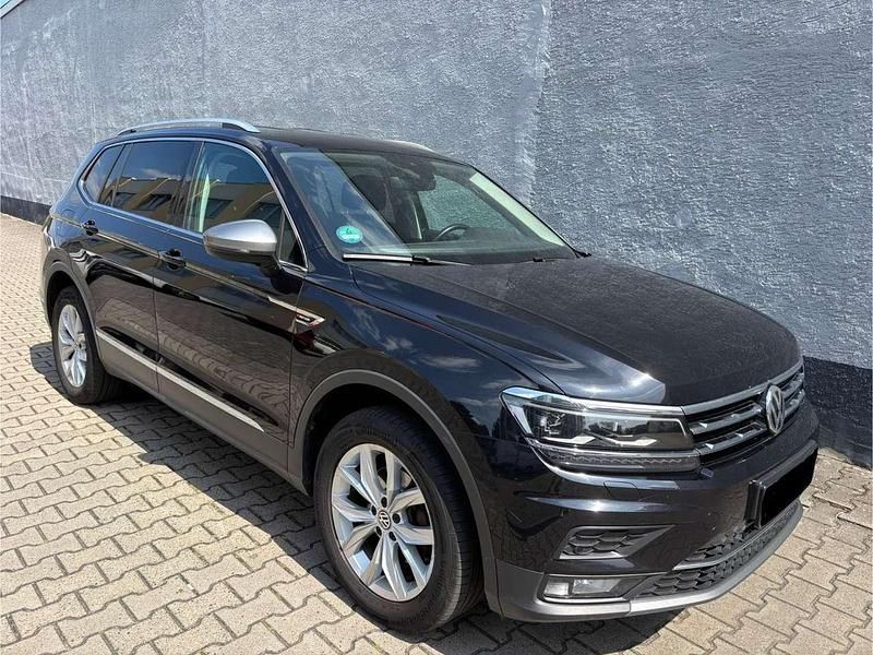 Deep black perleffekt Gebraucht 2020 VW Tiguan Allspace SUV | 19.750 € (Guter Preis) - Bild 1/4