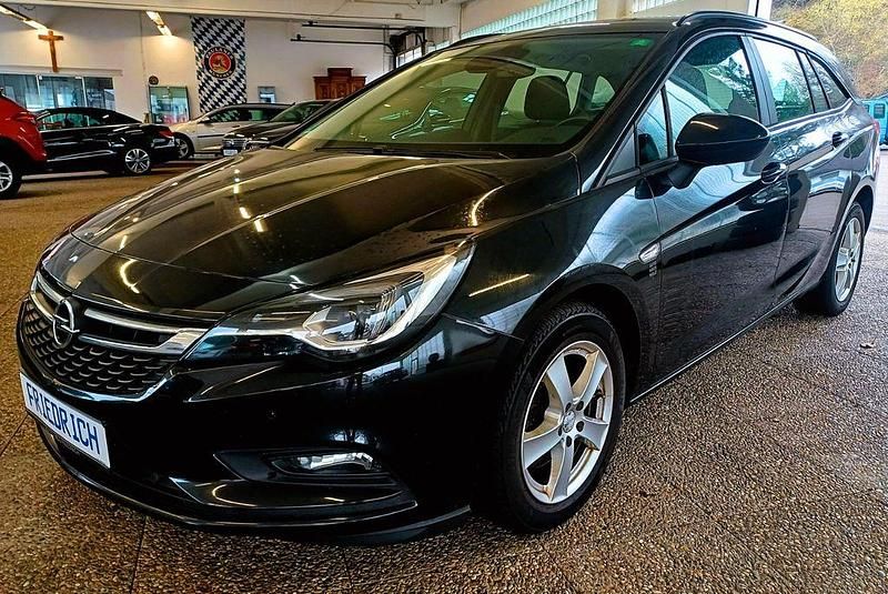 Gebraucht Opel Astra Edition 110 PS (80 kW) 2016 Schwarz Kombi